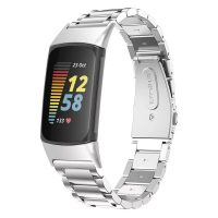 Curea metalică eses pentru Fitbit Charge 5 și 6 - Argintiu