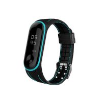 Curea din silicon eses pentru Xiaomi Mi Band 5 și Xiaomi Mi Band 6 - Neagră cu cusături albastre