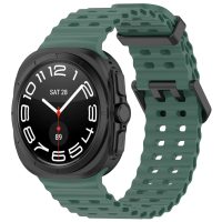 Brățară din silicon perforată cu cataramă magnetică pentru Samsung Galaxy Watch Ultra 47 mm - Verde