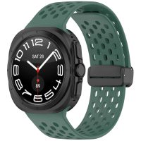 Brățară din silicon perforată cu cataramă magnetică pentru Samsung Galaxy Watch Ultra 47 mm - Verde